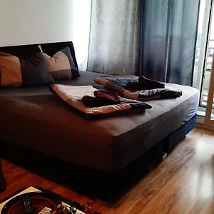 Apartment Tolle Private 2-zimmer Im Szene Berlin-friedrichshain, Berlin